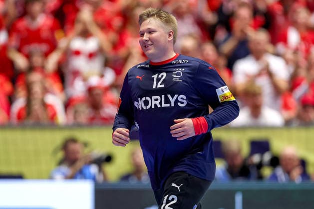 24.01.2026, Handball, Men s EHF EURO 2026, Dänemark -Spanien, Jyske Bank Boxen in Herning, Dänemark, Main Round: Emil Nielsen (Denmark 12) Dänemark