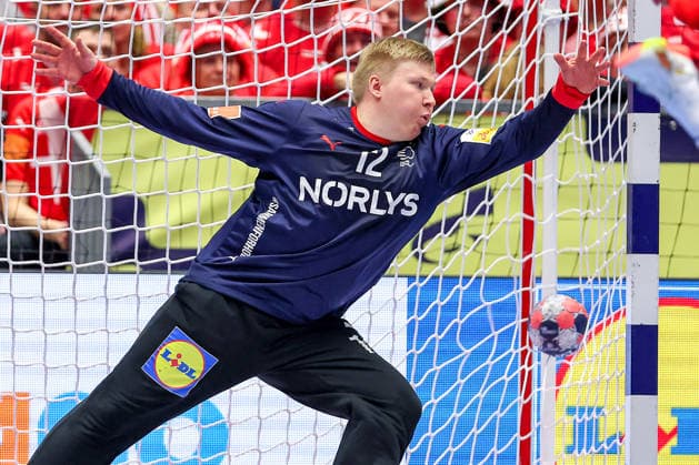 24.01.2026, Handball, Men s EHF EURO 2026, Dänemark -Spanien, Jyske Bank Boxen in Herning, Dänemark, Main Round: Emil Nielsen (Denmark 12) in Aktion Dänemark
