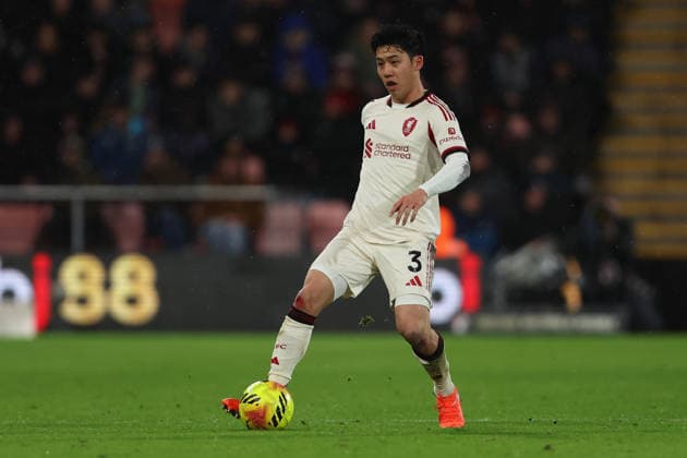 Football - 2025 2026 Premier League - AFC Bournemouth vs Liverpool - Vitality Stadium - Saturday 24th January 2026 Wataru Endo of Liverpool in action during the Premier League match at the Vitality Stadium COLORSPORT Shaun Boggust 