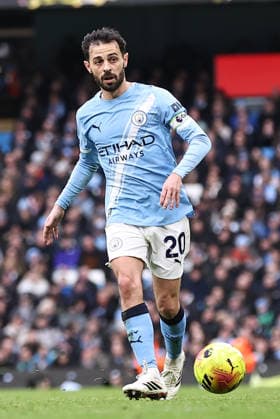 Manchester City v Wolverhampton Wanderers, Premier League Bernardo Silva of Manchester City during the Manchester City v Wolverhampton Wanderers Premier League match at the Etihad Stadium, Manchester, England on 24 January 2026 Credit: Ryan Crockett Every Second Media Editorial use only. All images are copyright Every Second Media Limited. No images may be reproduced without prior permission. All rights reserved. Premier League and Football League images are subject to licensing agreements with Football DataCo Limited. see https: www.football-dataco.com Copyright: xIMAGO EveryxSecondxMediax ESM-1769-0168 RyanxCrockettx xEveryxSecondxMediax