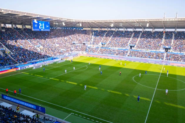 Übersicht im ausverkauften Stadion waehrend des Spiels der 2. Bundesliga zwischen dem Karlsruher SC und Hertha BSC im BBBank Wildpark am 24. January 2026 in Karlsruhe, Deutschland. (Foto von Silas Schüller DeFodi Images) +++ General internal view of the stadium during the 2. Bundesliga match between Karlsruher SC and Hertha BSC at BBBank Wildpark on January 24, 2026 in Karlsruhe, Germany. (Photo by Silas Schüller DeFodi Images) DFB DFL REGULATIONS PROHIBIT ANY USE OF PHOTOGRAPHS AS IMAGE SEQUENCES AND OR QUASI-VIDEO. (Photo by Silas Schueller DeFodi Images) -