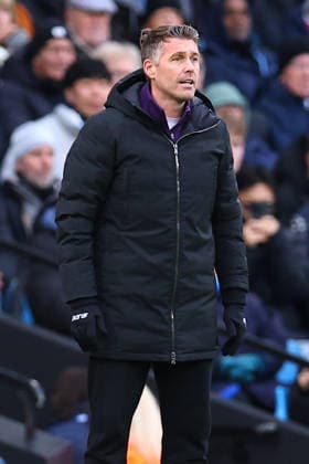 Manchester City v Wolverhampton Wanderers, Premier League Wolverhampton Wanderers manager Rob Edwards during the Manchester City v Wolverhampton Wanderers Premier League match at the Etihad Stadium, Manchester, England on 24 January 2026 Credit: Ryan Crockett Every Second Media Editorial use only. All images are copyright Every Second Media Limited. No images may be reproduced without prior permission. All rights reserved. Premier League and Football League images are subject to licensing agreements with Football DataCo Limited. see https: www.football-dataco.com Copyright: xIMAGO EveryxSecondxMediax ESM-1769-0206 RyanxCrockettx xEveryxSecondxMediax