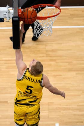 Ludwigsburg, BBL - 25 26 - MHP Riesen Ludwigsburg vs. Basketball Loewen Braunschweig Toms Skuja (Ludwigsburg) Ludwigsburg MHP Arena Baden-Württemberg Deutschland