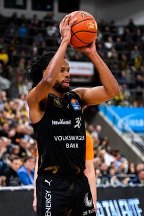 Ludwigsburg, BBL - 25 26 - MHP Riesen Ludwigsburg vs. Basketball Loewen Braunschweig Chip Flanigan (Braunschweig) Ludwigsburg MHP Arena Baden-Württemberg Deutschland
