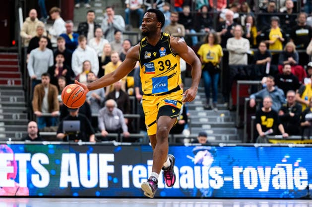 Ludwigsburg, BBL - 25 26 - MHP Riesen Ludwigsburg vs. Basketball Loewen Braunschweig Maxwell Dongmo Temoka (Ludwigsburg) Ludwigsburg MHP Arena Baden-Württemberg Deutschland