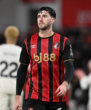 Bournemouth v Liverpool, Premier League Marcos Senesi (5) of AFC Bournemouth during the Premier League match between Bournemouth and Liverpool at the Vitality Stadium, Bournemouth, UK on 24 January 2026. Bournemouth Vitality Stadium Dorset UK Editorial use only DataCo restrictions apply See www.football-dataco.com , Copyright: xGrahamxHuntx PSI-23639-0280