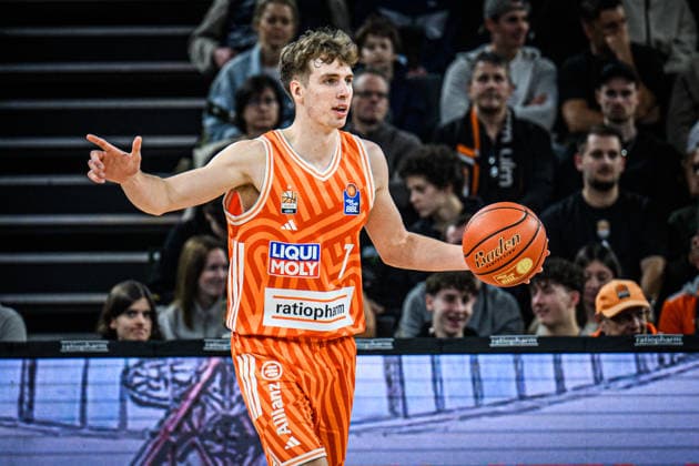 Neu Ulm, Deutschland, 24.01.26: Tobias Jensen (ratiopharm ulm) in Aktion, am Ball, Einzelaktion waehrend des Basketball Bundesliga Spiels zwischen ratiopharm ulm vs MLP Academics Heidelberg in der ratiopharm Arena am 24. Januar 2026 in Neu Ulm, Deutschland. (Foto von Harry Langer DeFodi Images) ratiopharm Arena, Germany, 24.01.26: Tobias Jensen (ratiopharm ulm) controls the Ball during the Basketball Bundesliga match between ratiopharm ulm vs MLP Academics Heidelberg at Neu Ulm on January 24, 2026 in ratiopharm Arena, Germany. (Photo by Harry Langer DeFodi Images) (Photo by Harry Langer DeFodi Images) -