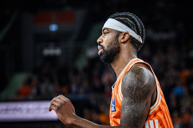 Neu Ulm, Deutschland, 24.01.26: Malik Osborne (ratiopharm ulm) Schaut waehrend des Basketball Bundesliga Spiels zwischen ratiopharm ulm vs MLP Academics Heidelberg in der ratiopharm Arena am 24. Januar 2026 in Neu Ulm, Deutschland. (Foto von Harry Langer DeFodi Images) ratiopharm Arena, Germany, 24.01.26: Malik Osborne (ratiopharm ulm) Looks on during the Basketball Bundesliga match between ratiopharm ulm vs MLP Academics Heidelberg at Neu Ulm on January 24, 2026 in ratiopharm Arena, Germany. (Photo by Harry Langer DeFodi Images) (Photo by Harry Langer DeFodi Images) -