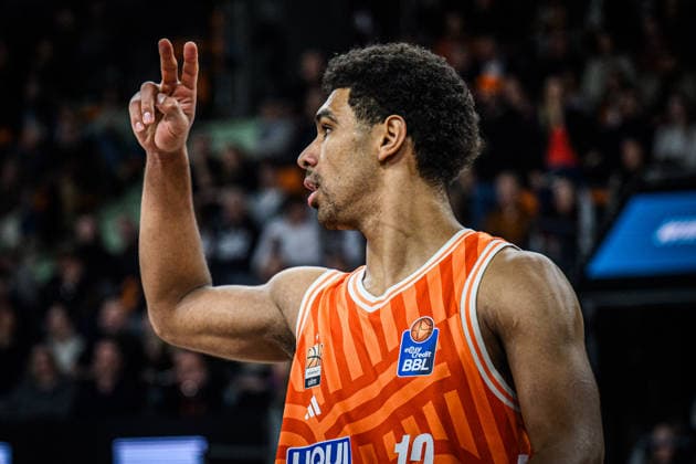 Neu Ulm, Deutschland, 24.01.26: Mark Smith (ratiopharm ulm) gestikuliert, gestik waehrend des Basketball Bundesliga Spiels zwischen ratiopharm ulm vs MLP Academics Heidelberg in der ratiopharm Arena am 24. Januar 2026 in Neu Ulm, Deutschland. (Foto von Harry Langer DeFodi Images) ratiopharm Arena, Germany, 24.01.26: Mark Smith (ratiopharm ulm) gestures during the Basketball Bundesliga match between ratiopharm ulm vs MLP Academics Heidelberg at Neu Ulm on January 24, 2026 in ratiopharm Arena, Germany. (Photo by Harry Langer DeFodi Images) (Photo by Harry Langer DeFodi Images) -