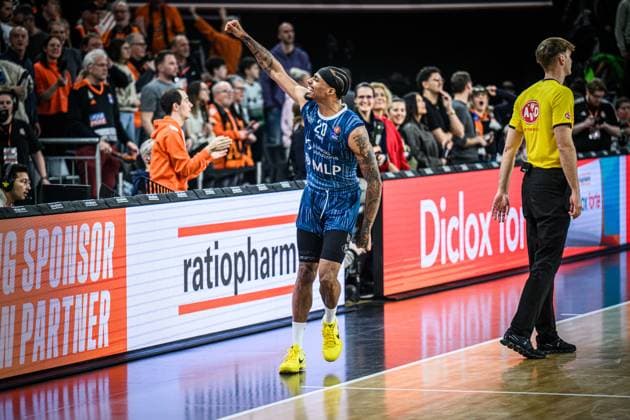 Neu Ulm, Deutschland, 24.01.26: Michael Weathers (MLP Academics Heidelberg) gestikuliert, gestik, jubelt waehrend des Basketball Bundesliga Spiels zwischen ratiopharm ulm vs MLP Academics Heidelberg in der ratiopharm Arena am 24. Januar 2026 in Neu Ulm, Deutschland. (Foto von Harry Langer DeFodi Images) ratiopharm Arena, Germany, 24.01.26: Michael Weathers (MLP Academics Heidelberg) gestures during the Basketball Bundesliga match between ratiopharm ulm vs MLP Academics Heidelberg at Neu Ulm on January 24, 2026 in ratiopharm Arena, Germany. (Photo by Harry Langer DeFodi Images) (Photo by Harry Langer DeFodi Images) -