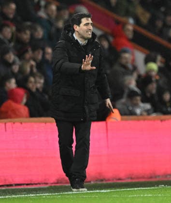 Bournemouth v Liverpool, Premier League AFC Bournemouth manager Andoni Iraola gestures during the Premier League match between Bournemouth and Liverpool at the Vitality Stadium, Bournemouth, UK on 24 January 2026. Bournemouth Vitality Stadium Dorset UK Editorial use only DataCo restrictions apply See www.football-dataco.com , Copyright: xGrahamxHuntx PSI-23639-0312