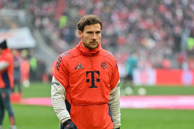 GER, Bayern, Muenchen, Fussball, FC Bayern Muenchen - FC Augsburg, in der Allianz Arena, Muenchen, Bundesliga, 19. Spieltag, 24.01.26, v.l. Leon Goretzka (FC Bayern Muenchen, 8), beim Aufwaermen, im Portrait, Einzelbild, Freisteller DFL DFB regulations prohibit any use of photographs as image sequences and or quasi-video, *** GER, Bayern, Muenchen, Fußball, FC Bayern Muenchen FC Augsburg, in der Allianz Arena, Muenchen, Bundesliga, 19 Spieltag, 24 01 26, v l Leon Goretzka FC Bayern Muenchen, 8 , beim Aufwaermen, im Portrait, Einzelbild, Freisteller DFL DFB regulations prohibit any use of photographs as image sequences and or quasi video, Copyright: HMB-Media MichaelxNibel