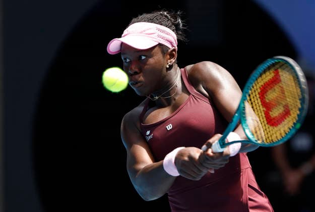 TENNIS AUSTRALIAN OPEN, Victoria Mboko of Canada in action during the Women™s 4th round match against Aryna Sabalenka of Belarus on day 8 of the 2026 Australian Open tennis tournament at Melbourne Park in Melbourne, Sunday, January 25, 2026. ( NO ARCHIVING MELBOURNE VICTORIA AUSTRALIA  Copyright: xROBxPREZIOSOx 20260125157558864134