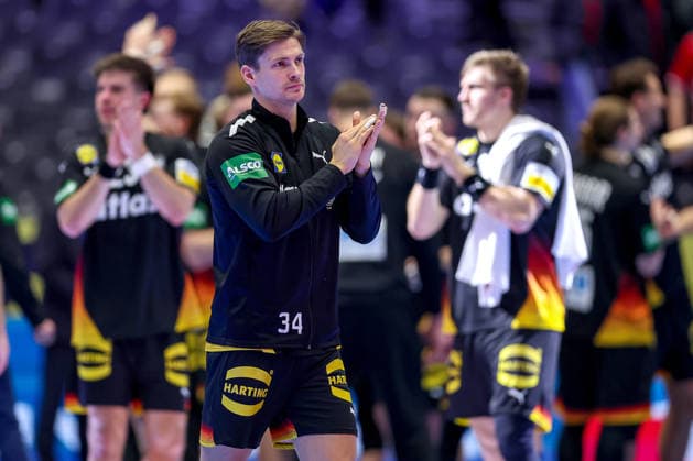 24.01.2026, Handball, Men s EHF EURO 2026, Deutschland - Norwegen, Jyske Bank Boxen in Herning, Dänemark, Main Round: Glückliche Gesichter nach dem SIeg gegen Norwegen. Rune Dahmke (Germany 34) jubelnd Dänemark