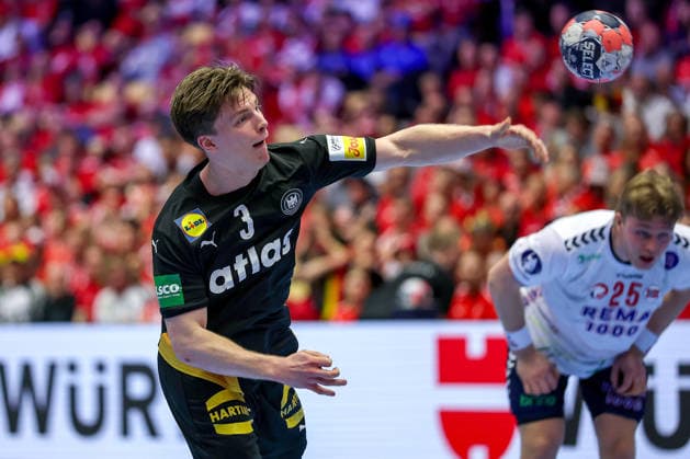 24.01.2026, Handball, Men s EHF EURO 2026, Deutschland - Norwegen, Jyske Bank Boxen in Herning, Dänemark, Main Round: Nils Lichtlein (Germany 03) Dänemark