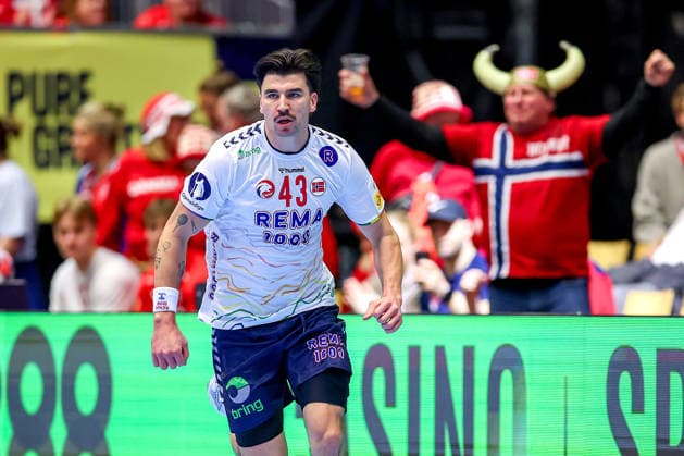 24.01.2026, Handball, Men s EHF EURO 2026, Deutschland - Norwegen, Jyske Bank Boxen in Herning, Dänemark, Main Round: Simen Ulstad Lyse (Norway 43) jubelnd Dänemark