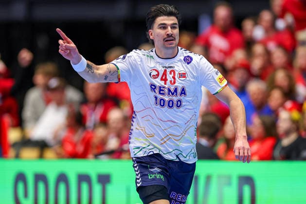 24.01.2026, Handball, Men s EHF EURO 2026, Deutschland - Norwegen, Jyske Bank Boxen in Herning, Dänemark, Main Round: Simen Ulstad Lyse (Norway 43) jubelnd Dänemark