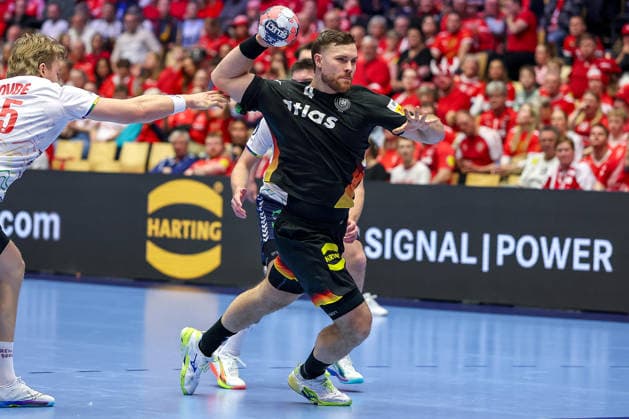 24.01.2026, Handball, Men s EHF EURO 2026, Deutschland - Norwegen, Jyske Bank Boxen in Herning, Dänemark, Main Round: Johannes Golla (Germany 04) Dänemark