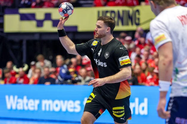 24.01.2026, Handball, Men s EHF EURO 2026, Deutschland - Norwegen, Jyske Bank Boxen in Herning, Dänemark, Main Round: Johannes Golla (Germany 04) Dänemark