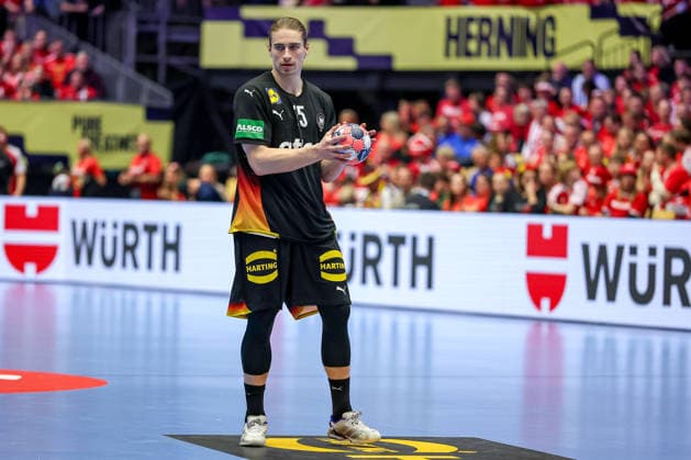 24.01.2026, Handball, Men s EHF EURO 2026, Deutschland - Norwegen, Jyske Bank Boxen in Herning, Dänemark, Main Round: Juri Knorr (Germany 15) Dänemark