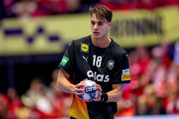 24.01.2026, Handball, Men s EHF EURO 2026, Deutschland - Norwegen, Jyske Bank Boxen in Herning, Dänemark, Main Round: Julian Köster (Germany 18) Dänemark