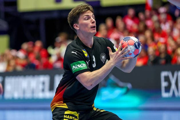 24.01.2026, Handball, Men s EHF EURO 2026, Deutschland - Norwegen, Jyske Bank Boxen in Herning, Dänemark, Main Round: Nils Lichtlein (Germany 03) Dänemark