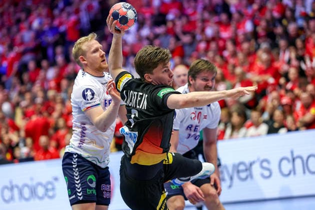 24.01.2026, Handball, Men s EHF EURO 2026, Deutschland - Norwegen, Jyske Bank Boxen in Herning, Dänemark, Main Round: Nils Lichtlein (Germany 03) Dänemark