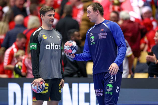 24.01.2026, Handball, Men s EHF EURO 2026, Deutschland - Norwegen, Jyske Bank Boxen in Herning, Dänemark, Main Round: Rune Dahmke (Germany 34) neben Sander Sagosen (Norway 05) Dänemark