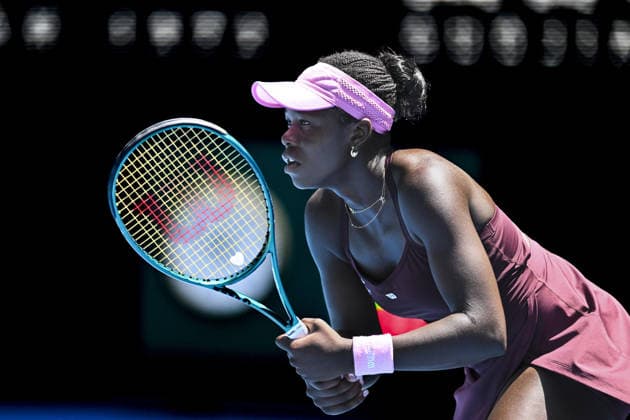 Australian Open 2026 MELBOURNE, AUSTRALIA - JANUARY 25: Victoria Mboko (CAN) in action against Aryna Sabalenka (not seen) during round 4 at the Australian Open grand slam tennis tournament at Melbourne Park in Melbourne, Australia on January 25, 2026. Mark Avellino Anadolu Melbourne Australia. Editorial use only. Please get in touch for any other usage.  Copyright: x2026xAnadoluxMarkxAvellinox