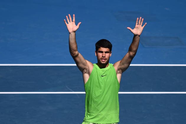 TENNIS AUSTRALIAN OPEN, Carlos Alcaraz of Spain celebrates winning the Men™s 4th round match against Tommy Paul of USA on day 8 of the 2026 Australian Open tennis tournament at Melbourne Park in Melbourne, Sunday, January 25, 2026. ( NO ARCHIVING MELBOURNE VICTORIA AUSTRALIA  Copyright: xJAMESxROSSx 20260125136056336510