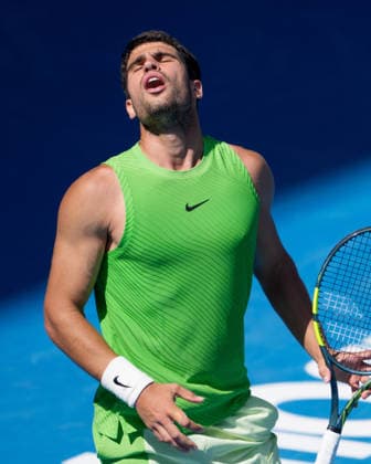 January 25, 2026: 1st seed CARLOS ALCARAZ of Spain in action against 19th seed TOMMY PAUL of the USA on Rod Laver Arena in a Men s Singles 4th round match on day 8 of the 2026 Australian Open in Melbourne, Australia. ALCARAZ won 76 64 75. Cal Media Melbourne Australia - ZUMAc04_ 20260125_faf_c04_017 Copyright: xSydneyxLowx