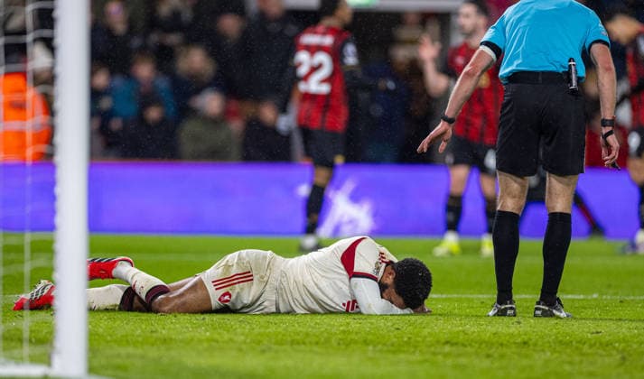 (260125) -- BOURNEMOUTH, Jan. 25, 2026 () -- Liverpool s Joe Gomez gets injured during the English Premier League match between Bournemouth and Liverpool in Bournemouth, Britain, on Jan. 24, 2026. () FOR EDITORIAL USE ONLY. NOT FOR SALE FOR MARKETING OR ADVERTISING CAMPAIGNS. NO USE WITH UNAUTHORIZED AUDIO, VIDEO, DATA, FIXTURE LISTS, CLUB LEAGUE LOGOS OR LIVE SERVICES. ONLINE IN-MATCH USE LIMITED TO 45 IMAGES, NO VIDEO EMULATION. NO USE IN BETTING, GAMES OR SINGLE CLUB LEAGUE PLAYER PUBLICATIONS. (SP)BRITAIN-BOURNEMOUTH-FOOTBALL-PREMIER LEAGUE-BOURNEMOUT VS LIVERPOOL Xinhua 