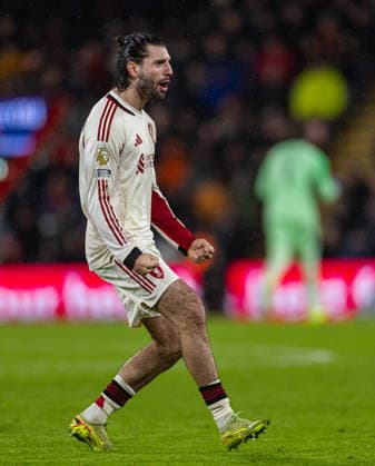 (260125) -- BOURNEMOUTH, Jan. 25, 2026 () -- Liverpool s Dominik Szoboszlai celebrates after scoring his side s second goal during the English Premier League match between Bournemouth and Liverpool in Bournemouth, Britain, on Jan. 24, 2026. () FOR EDITORIAL USE ONLY. NOT FOR SALE FOR MARKETING OR ADVERTISING CAMPAIGNS. NO USE WITH UNAUTHORIZED AUDIO, VIDEO, DATA, FIXTURE LISTS, CLUB LEAGUE LOGOS OR LIVE SERVICES. ONLINE IN-MATCH USE LIMITED TO 45 IMAGES, NO VIDEO EMULATION. NO USE IN BETTING, GAMES OR SINGLE CLUB LEAGUE PLAYER PUBLICATIONS. (SP)BRITAIN-BOURNEMOUTH-FOOTBALL-PREMIER LEAGUE-BOURNEMOUT VS LIVERPOOL Xinhua 