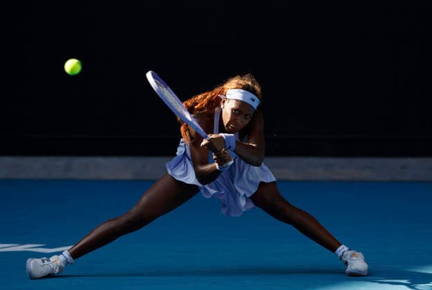 TENNIS AUSTRALIAN OPEN, Coco Gauff of USA in action during the Women™s 4th round match against Karolina Muchova of the Czech Republic on day 8 of the 2026 Australian Open tennis tournament at Melbourne Park in Melbourne, Sunday, January 25, 2026. ( NO ARCHIVING MELBOURNE VICTORIA AUSTRALIA  Copyright: xROBxPREZIOSOx 20260125112979305565
