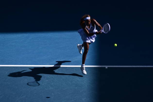 TENNIS AUSTRALIAN OPEN, Coco Gauff of USA in action during the Women™s 4th round match against Karolina Muchova of the Czech Republic on day 8 of the 2026 Australian Open tennis tournament at Melbourne Park in Melbourne, Sunday, January 25, 2026. ( NO ARCHIVING MELBOURNE VICTORIA AUSTRALIA  Copyright: xJOELxCARRETTx 20260125163328302471