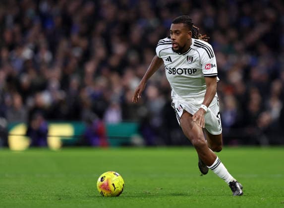 London, England, 24th January 2026. Alex Iwobi of Fulham during the Fulham vs Brighton and Hove Albion Premier League match at Craven Cottage, London. Picture credit should read: David Klein Sportimage EDITORIAL USE ONLY. No use with unauthorised audio, video, data, fixture lists, club league logos or live services. Online in-match use limited to 120 images, no video emulation. No use in betting, games or single club league player publications. SPI_028_DK_FULHAM_BRIGHTON SPI-4482-0020