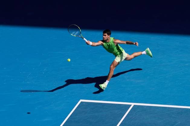 Carlos Alcaraz of Spain Australian Open tennis tournament, Day Eight, Melbourne Park, Australia - 25 Jan 2026Melbourne Melbourne Park Victoria (VIC) Australia  Copyright: xRachelxBach Shutterstockx 16380469ba