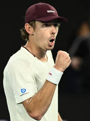 TENNIS AUSTRALIAN OPEN, Alex de Minaur of Australia celebrates winning the Men™s 4th round match against Alexander Bublik of Kazakhstan on day 8 of the 2026 Australian Open tennis tournament at Melbourne Park in Melbourne, Sunday, January 25, 2026. ( NO ARCHIVING MELBOURNE VICTORIA AUSTRALIA  Copyright: xJOELxCARRETTx 20260125190852459626