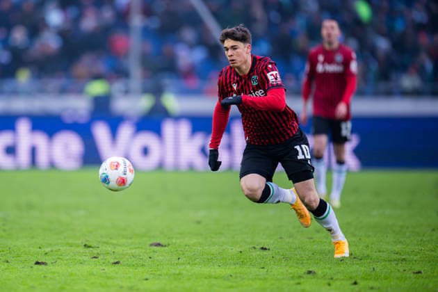 Fußball, Noah Weißhaupt wechselt zum SV Darmstadt, Archivbilder 24.01.2026 - Fußball, 2025 2026, 2. Bundesliga, 19. Spieltag, Hannover 96 - Fortuna Düsseldorf: Noah Weißhaupt (Hannover) DFL REGULATIONS PROHIBIT ANY USE OF PHOTOGRAPHS AS IMAGE SEQUENCES AND OR QUASI-VIDEO. *** 24 01 2026 Soccer, 2025 2026, 2 Bundesliga, 19 Matchday, Hannover 96 Fortuna Düsseldorf Noah Weißhaupt Hannover DFL REGULATIONS PROHIBIT ANY USE OF PHOTOGRAPHS AS IMAGE SEQUENCES AND OR QUASI VIDEO