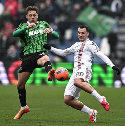 Mp Reggio Emilia 25 01 2026 - campionato di calcio serie A Sassuolo-Cremonese foto Matteo Papini Image nella foto: Nemanja Matic-Federico Bonazzoli 