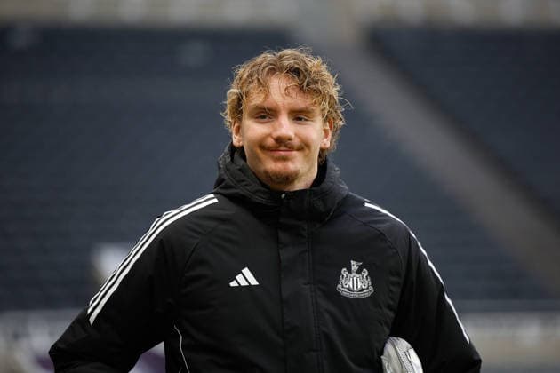 Newcastle United v Aston Villa, Premier League Nick Woltemade of Newcastle United arrives for todays game during the Premier League match between Newcastle United and Aston Villa at St. James s Park, Newcastle, UK on 25 January 2026. Newcastle St. James s Park Tyne and Wear UK Editorial use only DataCo restrictions apply See www.football-dataco.com , Copyright: xCraigxCowanx PSI-23611-0036