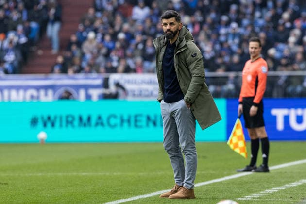 2. Fußball Bundesliga: FC Schalke 04 - 1. FC Kaiserslautern; 25.01.2026 Miron Muslic (FC Schalke 04, Cheftrainer) 2. Fußball Bundesliga: FC Schalke 04 - 1. FC Kaiserslautern; Veltins-Arena, Gelsenkirchen; 25.01.2026 DFL regulations prohibit any use of photographs as image sequences and or quasi video.