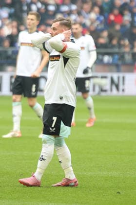 25.01.2026, xrekx, Fussball 2.Bundesliga, FC Schalke 04 - 1.FC Kaiserslautern v.l. Marlon Ritter (1.FC Kaiserslautern) enttaeuscht, enttäuscht, schaut enttaeuscht, traurig, frustriert, niedergeschlagen, disappointed, sad, frustrated (DFL DFB REGULATIONS PROHIBIT ANY USE OF PHOTOGRAPHS as IMAGE SEQUENCES and or QUASI-VIDEO) Gelsenkirchen