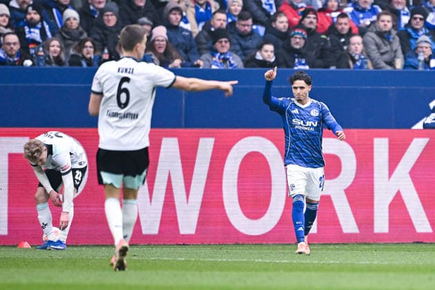 25.01.2026, Fussball, 2. Bundesliga, Saison 2025 2026, 19. Spieltag, FC Schalke 04 - 1. FC Kaiserslautern, Soufiane El-Faouzi (FC Schalke 04) xRHR-FOTO YYx