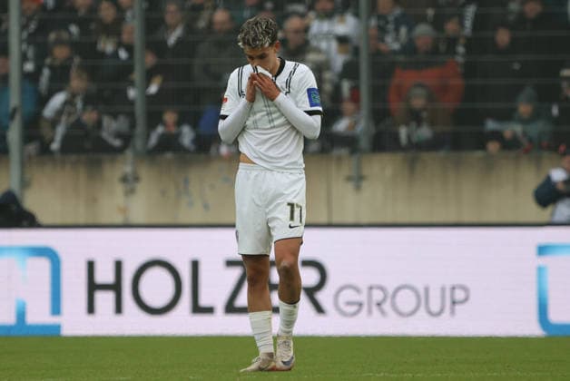 25.01.2026, Fussball, Herren, 2. Bundesliga, Saison 2025 2026, SV 07 Elversberg - VfL Bochum 1848, Frederik Schmahl (SV 07 Elversberg) enttäuscht Elversberg Ursapharm-Arena an der Kaiserlinde Saarland Deutschland (DEU)