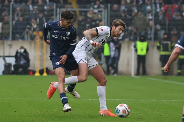 25.01.2026, Fussball, Herren, 2. Bundesliga, Saison 2025 2026, SV 07 Elversberg - VfL Bochum 1848, Maximilian Rohr (SV 07 Elversberg), Kjell-Arik Wätjen (VfL Bochum 1848) Elversberg Ursapharm-Arena an der Kaiserlinde Saarland Deutschland (DEU)