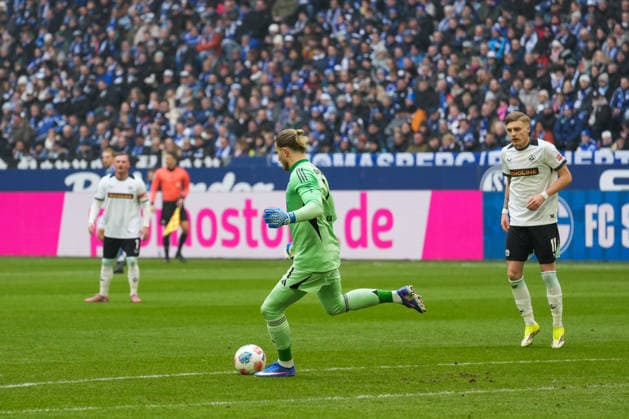 Deutschland: Fussball 2. Bundesliga, Saison 2025 26, 19. Spieltag - FC Schalke 04 vs 1. FC Kaiserslautern, 25.01.2026, Veltins Arena (Gelsenkirchen, Nordrhein-Westfalen) Loris Karius (FC Schalke 04, 1)