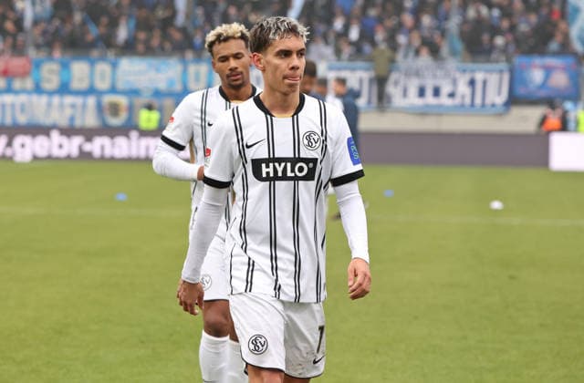 25.01.2026, Fussball, Herren, 2. Bundesliga, Saison 2025 2026, SV 07 Elversberg - VfL Bochum 1848, Frederik Schmahl (SV 07 Elversberg) enttäuscht Elversberg Ursapharm-Arena an der Kaiserlinde Saarland Deutschland (DEU)
