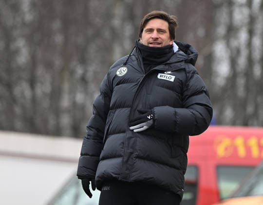 Fussball - 2.Bundesliga - Saison 2025 26 25.01.2025 Ursapharm-Arena SV Elversberg (elv) - VfL Bochum (bo) Trainer Vincent WAGNER (SV Elversberg) Fussball - 2. Bundesliga - SV Elversberg