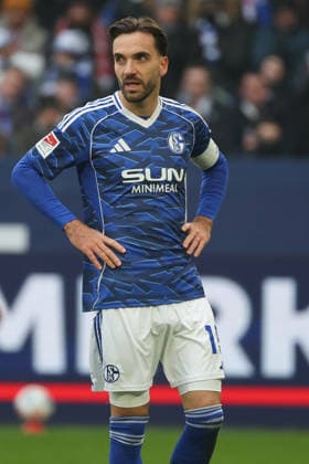 2. Bundesliga - FC Schalke 04 - 1. FC Kaiserslautern am 25.01.2026 in der Veltins-Arena auf Schalke Kenan Karaman (Schalke 19) unzufrieden, enttäuscht, enttaeuscht, niedergeschlagen.